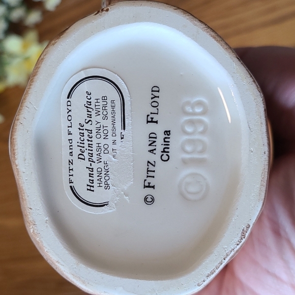 Fitz and Floyd creamer - vegetables - Picture 5 of 7